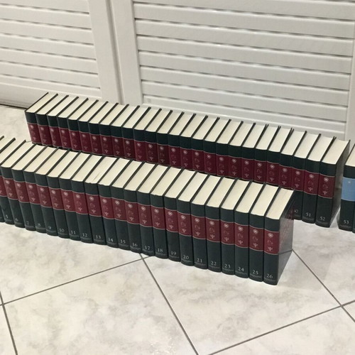 Papyrus Larousse Britannica encyclopedia set, 56 volumes