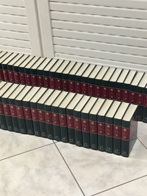 Papyrus Larousse Britannica encyclopedia set, 56 volumes