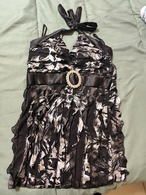 Halter Neck Top with satin details and jewelry like new