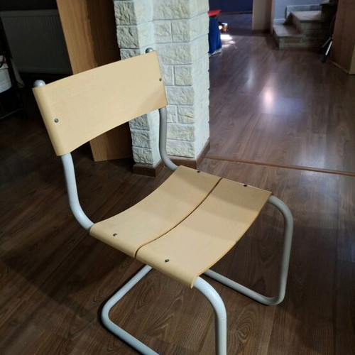 Office chair like new, wood and metal