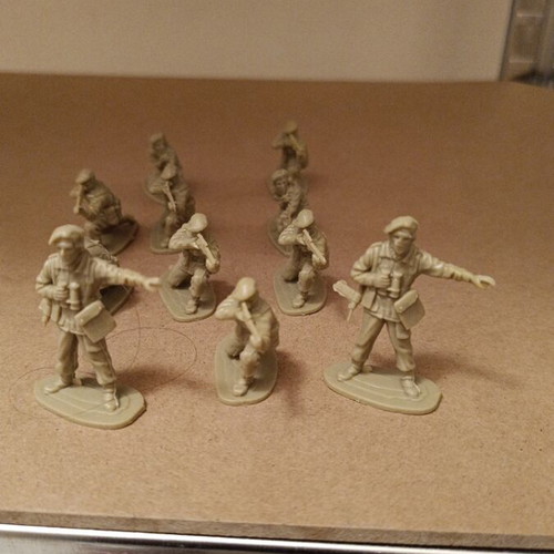 English Commando Figures used, World War II, pack of 12, 1:32 scale