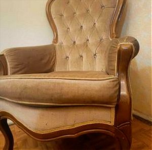 Πωλούνται ένας καναπές αντίκα ξύλινο vintage μαζί με τις 2 ξύλινες πολυθρόνες του vintage ΕΥΚΑΙΡΊΑ