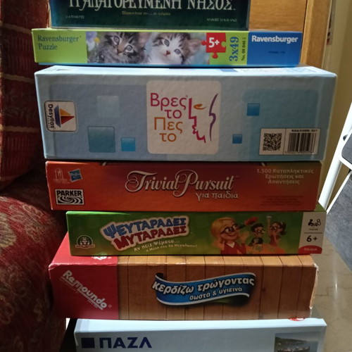 Board games and puzzles like new for all ages