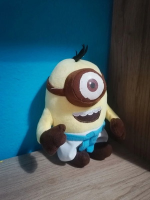 Minion stuffed bear used, 24 centimeters