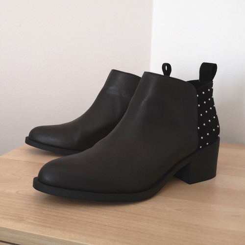 H&M ankle boots size 38 black with studs like new