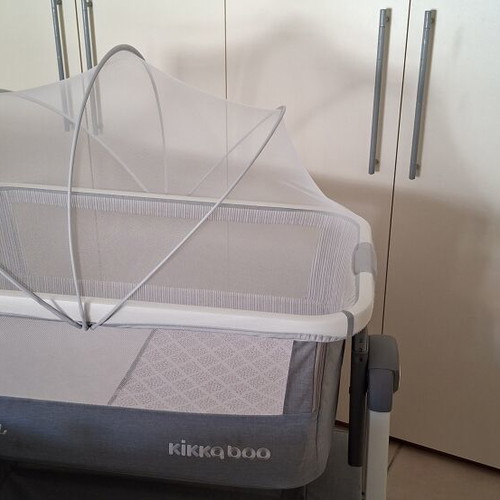 Kikka Boo Nanna baby cot like new with storage and mosquito net