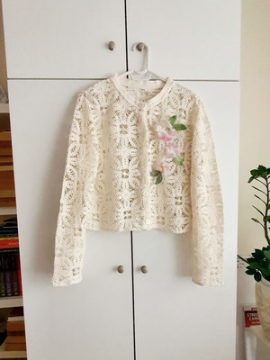 Cardigan new, 92% cotton, with handmade flowers, size L, white