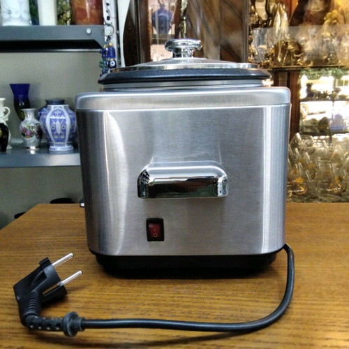 Cuisinart CRC-800 rice cooker new, 8 cups, with steam tray