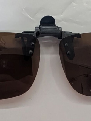 Clip-on polarized sunglasses lenses, brown