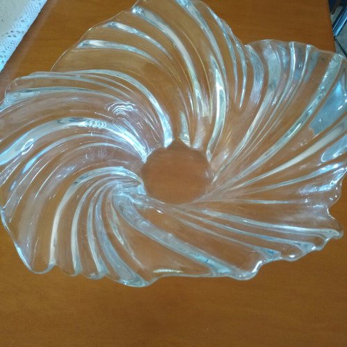 Crystal vase with unique shape like new