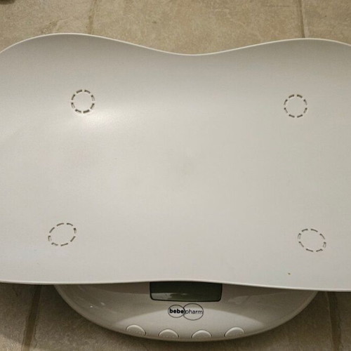 Bebe Pharm Digital Baby Scale like new, up to 30kg, removable tray