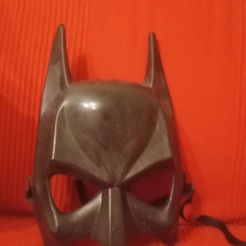 Batman carnival mask like new, plastic with fabric cord