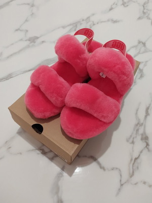 Ugg Australia slippers new, pink fuchsia