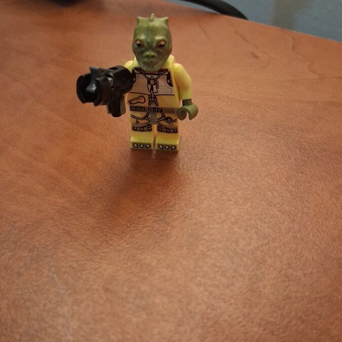 LEGO Star Wars Bossk Minifigure sw0828, rare bounty hunter