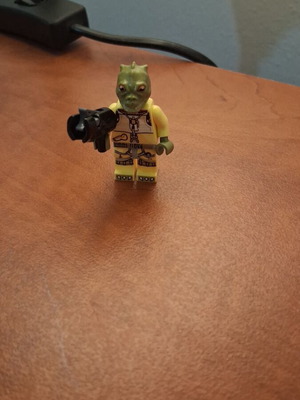 LEGO Star Wars Bossk Minifigure sw0828, rare bounty hunter