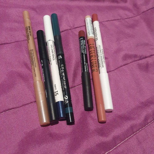 Set of eye and lip pencils used