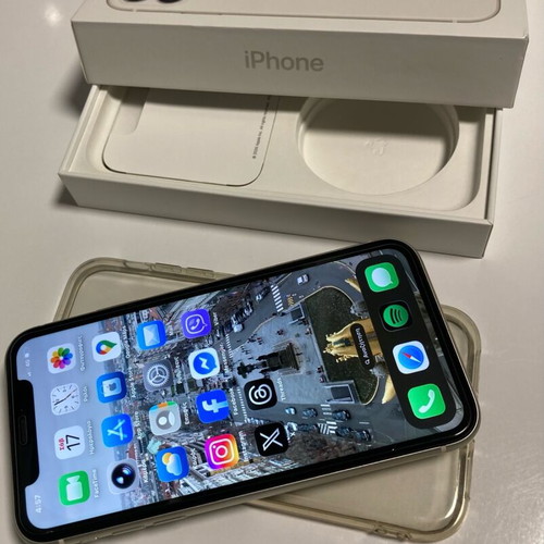 iPhone 11 128GB like new, white, Apple iOS