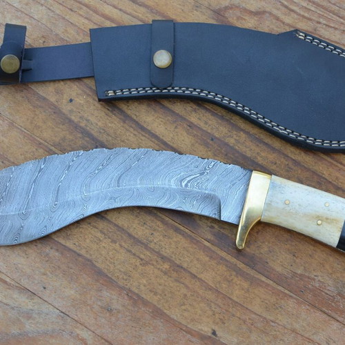 Custom Made Vintage Damascus Collectable Hunting Knife from The Eagle Collect 5747