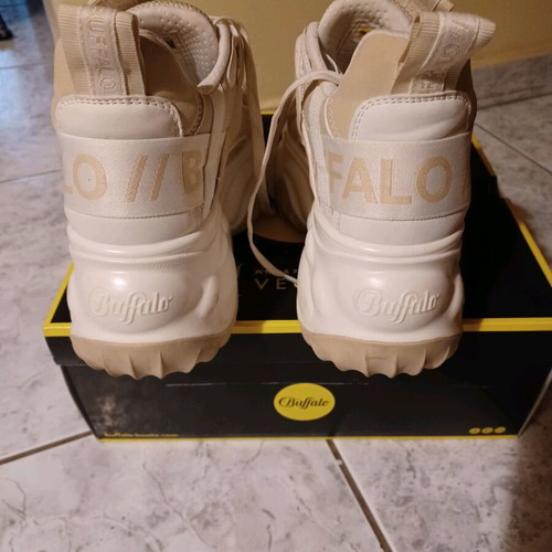 Buffalo women's shoes size 38, like new, beige sneakers