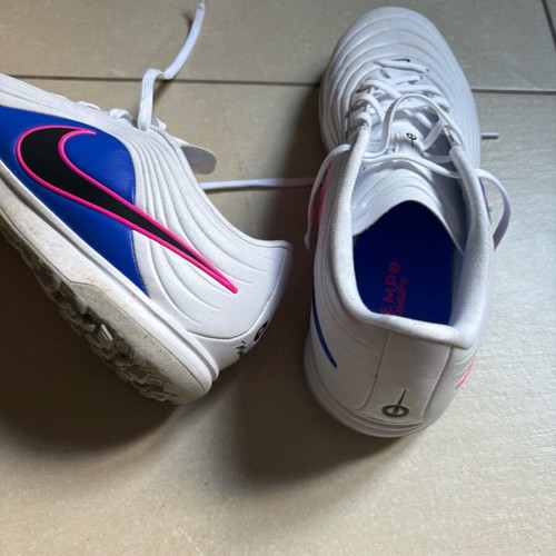 Nike football shoes new, size 41, white with studs