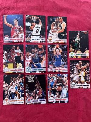 Κάρτες μπάσκετ NBA μεταχειρισμένες από διάφορες συλλογές
