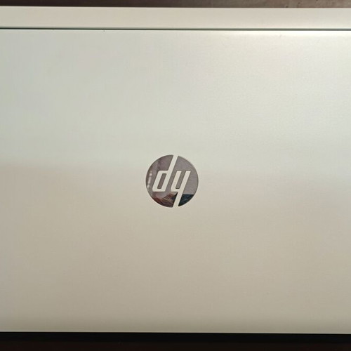 Laptop HP Pavilion 15.6" μεταχειρισμένο, AMD A8, 8GB RAM, 256GB SSD, R7 γραφικά