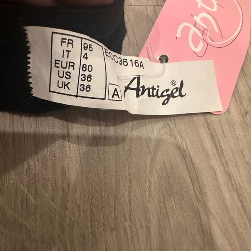 Lise Charmel Antigel bra new, black, EU80A