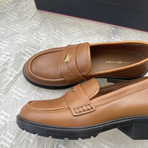 Tommy Hilfiger brown boots new, size 36