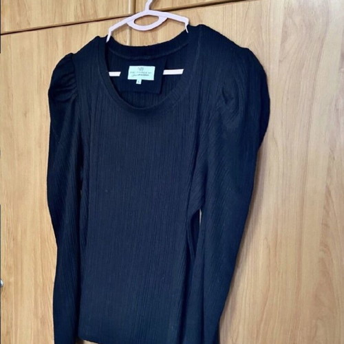 Maki Philosophy black rib blouse like new, size Large