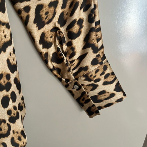 Leopard shirt Mango like new, soft fabric, perfect print