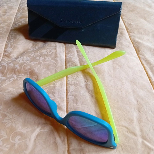 Women's sunglasses modern two-tone with mirror lens like new