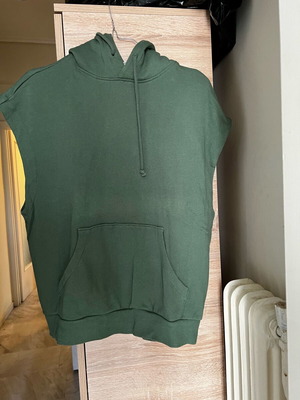 H&M short-sleeve medium green sweatshirt like new