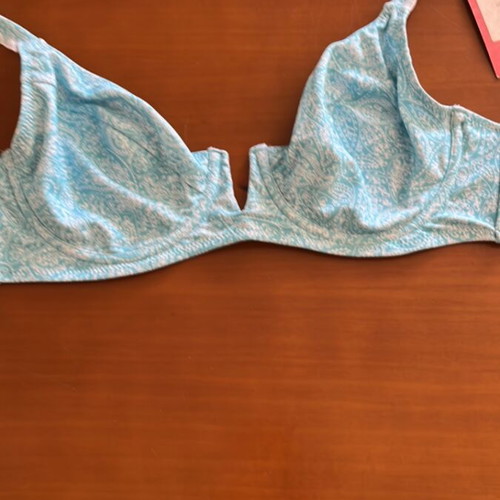Solano bikini top with underwire, size M, new, white and turquoise