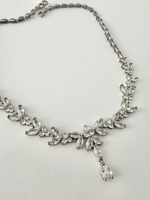Necklace like new, beautiful