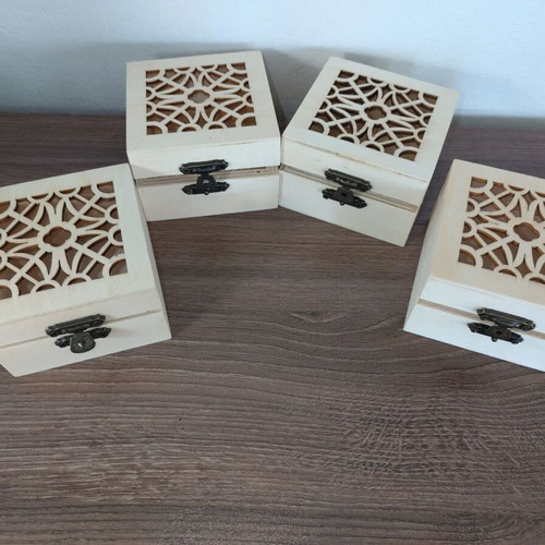 Square wooden boxes set of 4, new, decorative carved lids