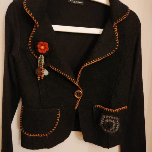 Blazer type jacket used, size small, black, 80% Lana wool