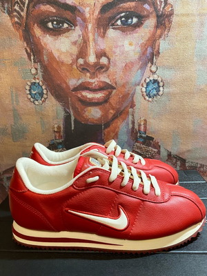 Nike Cortez 04’ red athletic shoes size 40 new