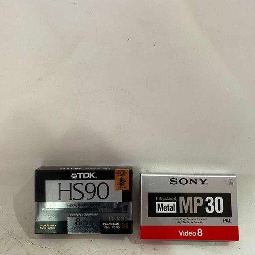 Set of 2 video recordable cassettes used