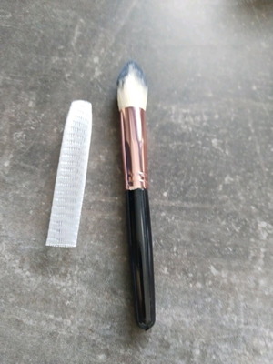 Rose Away travel brush new