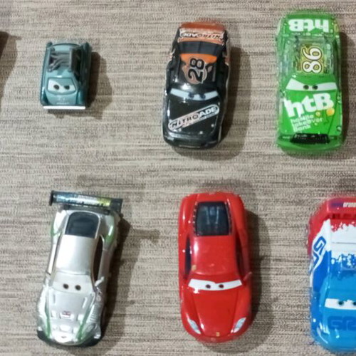 Mac Queen toy car figures used, pack of 30, metal
