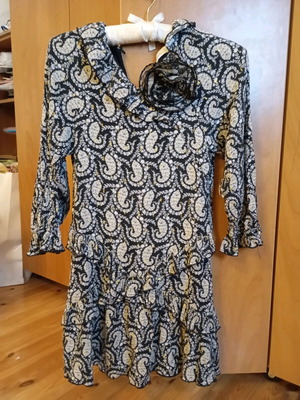 Girls dress H&M like new, size 9-10, black and white