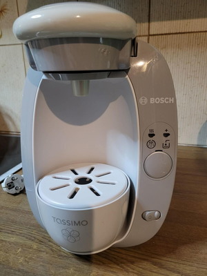 Tassimo Bosch TAS 2004/06 coffee maker like new