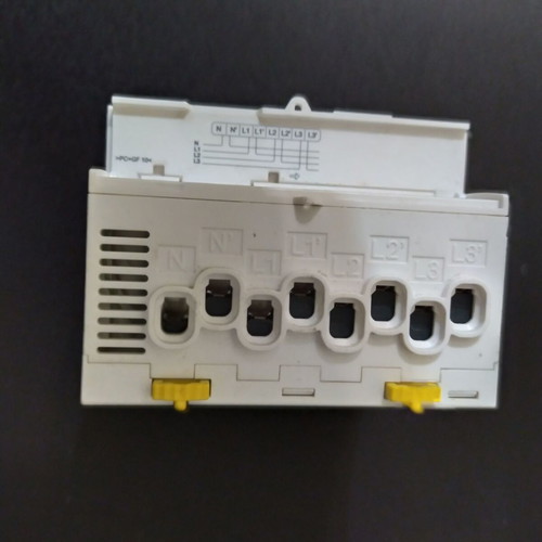Schneider Electric iEM31 Three-Phase Power Meter Like New