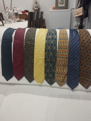 Branded men's ties pack of 8 used, 100% silk