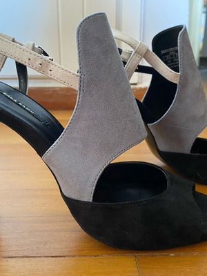 Πέδιλο ψηλοτάκουνο αχρησιμοποίητο Zara μαύρο και γκρι μέγεθος 39