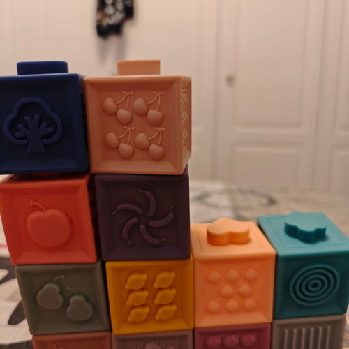 Baby To Love Educational 3D Cubes like new