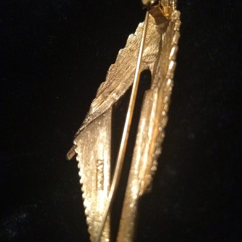 Sphinx vintage 50's pin like new, gold tone, Great Britain