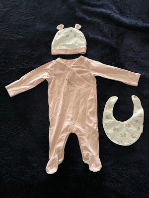Mayoral baby romper for girl 0-3 months with hat and bib like new