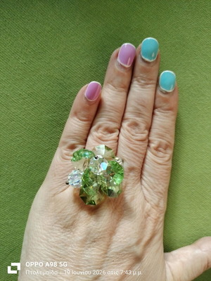 Crystal ring like new, adjustable, green