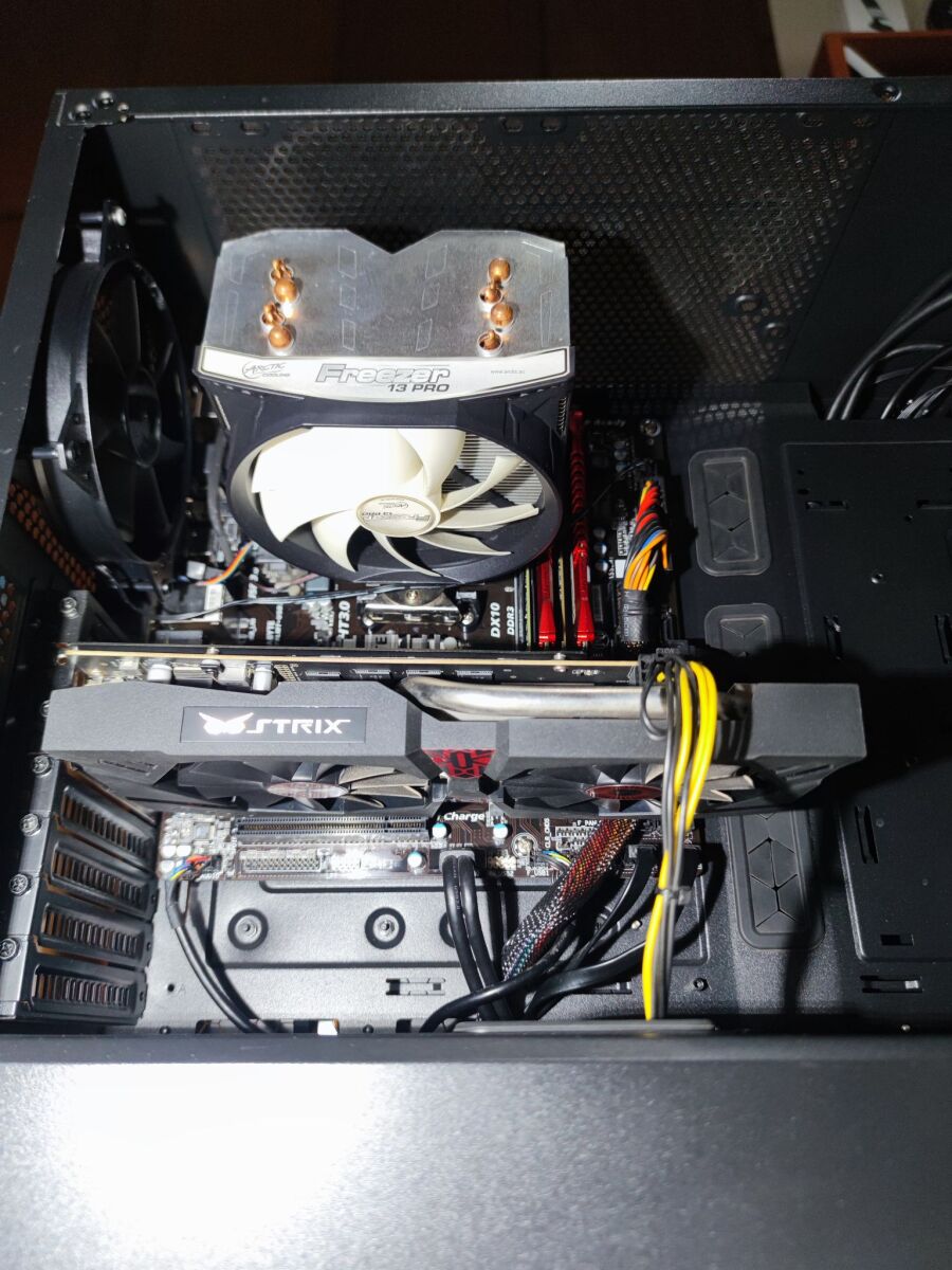 Desktop PC FX-8320 8-Core, R9 380 4GB,… - € 220,00 - Vendora.cy